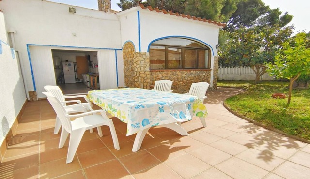 VACAY L’Escala Villa Emily Terrace Riells Beach