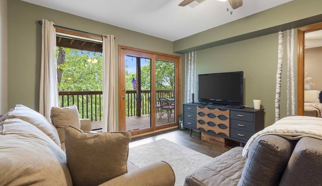 Vacay N Stay | Quiet Community Near Branson!