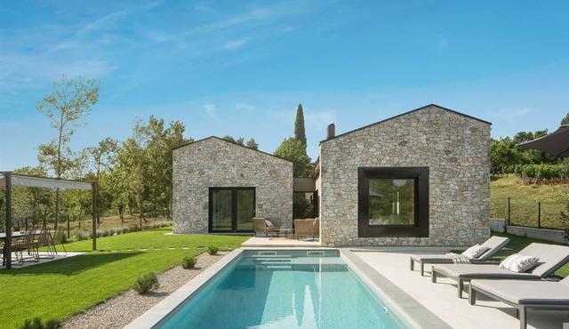 Vacay Villa Ulmus with heated pool