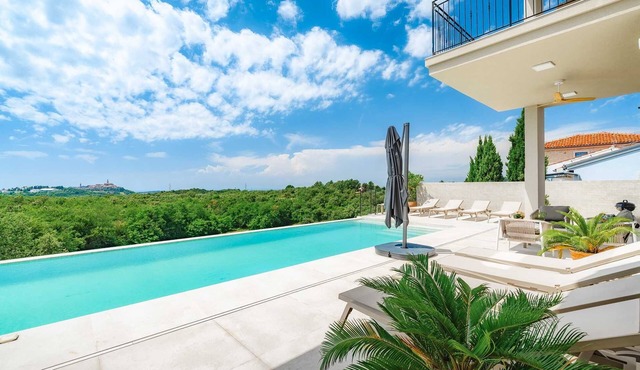 Vacay Villa Palazzo with heated pool