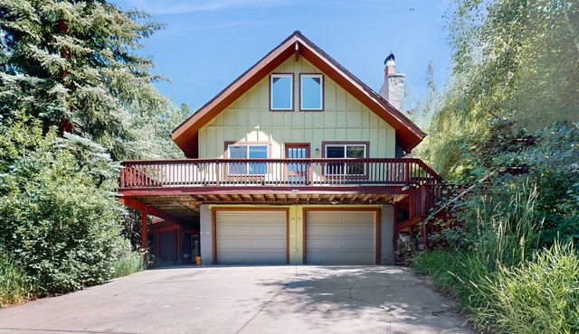 Vail Mountain Condo w/Hot Tub - 10 Minutes to Vail Ski Resort