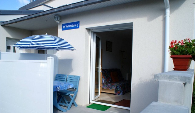 VAL-OCEAN, new independent rental, r. d.c, in PLENEUF-VAL-ANDRE.