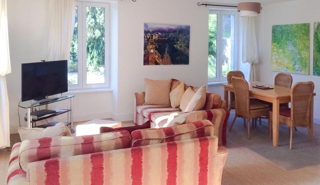 Val Rive - Sisley Apartment