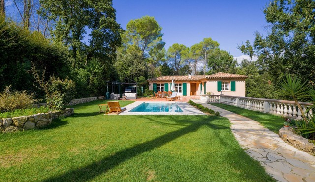 Valbonne Quiet villa with magnesium pool