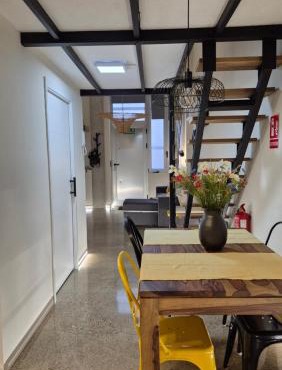 Valencia Ciudad Bajo Diseño Industrial hasta 6, wifi gratis
