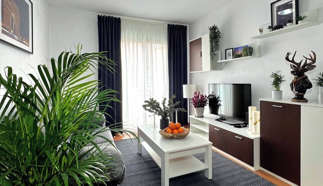 Valencia Oasis Retreat - 2 Bedroom Apartment