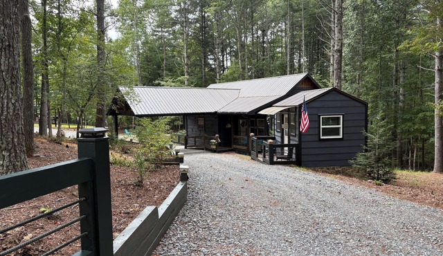 Valentine’s Day Special Pricing at a charming cottage Blue Ridge Mtns N.GA.