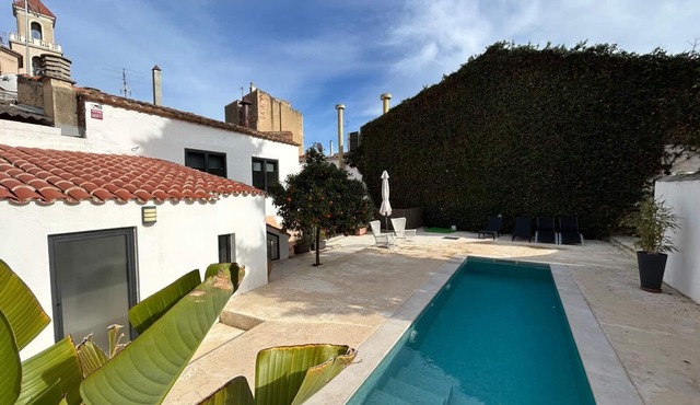 Valentinos House & Pool, Costa Maresme – 20 mins from Barcelona