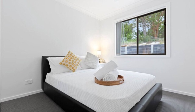 Valerie's Serene Coastal Guest Home