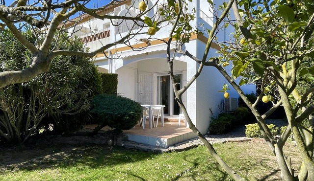 VALL PETITA WITH PRIVATE GARDEN 152