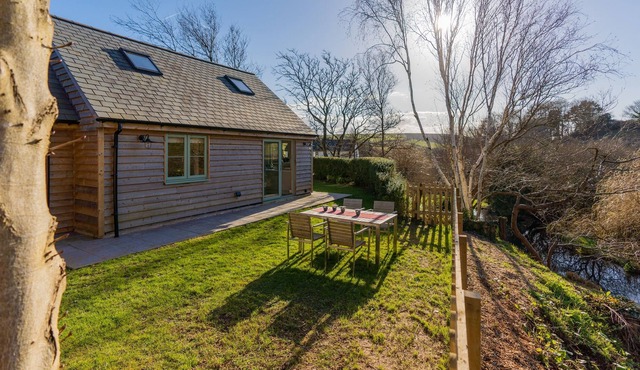 Valley Cottage Georgeham - Sleeps up to 4 - Dog Friendly Cottage
