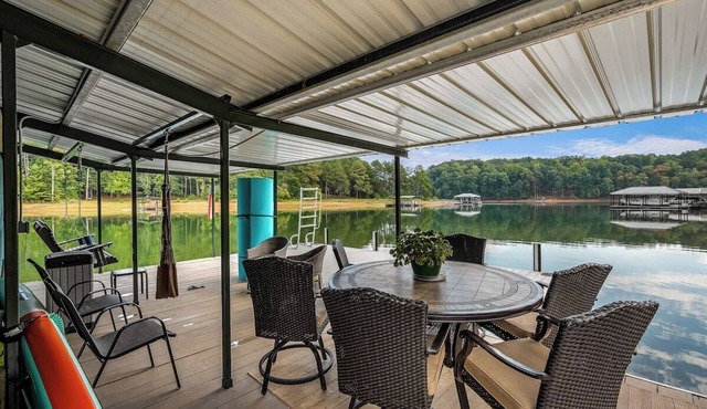 Valley Echoes on Lake Hartwell!