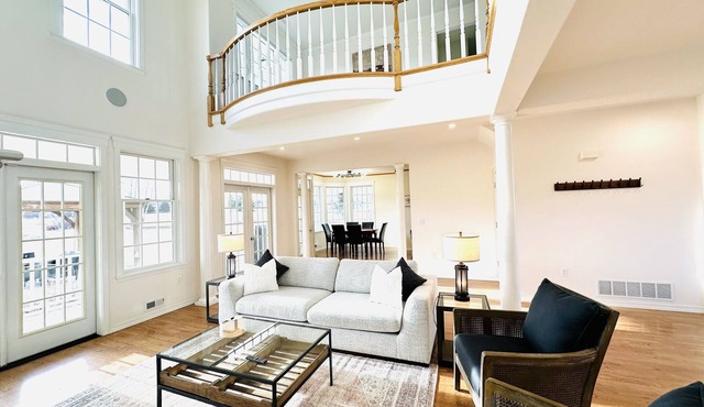 Valley Hill Retreat, Sleeps 14.