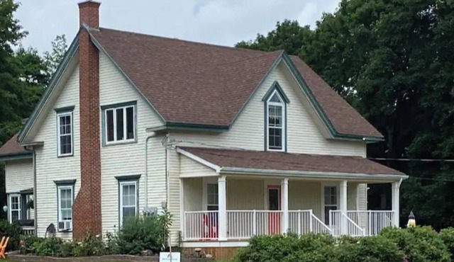 Valley home in Beautiful Downtown Kentville