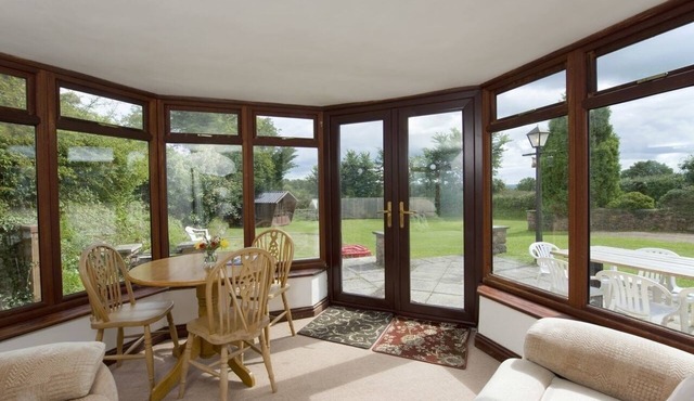 VALLEY HOUSE, family friendly, country holiday cottage in Halberton