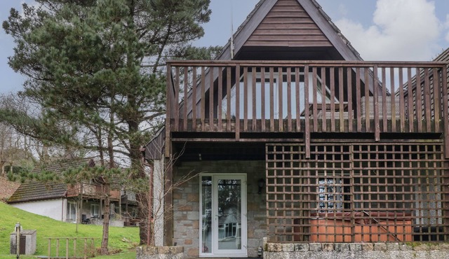 VALLEY LODGE 33, pet friendly, with a garden in Gunnislake