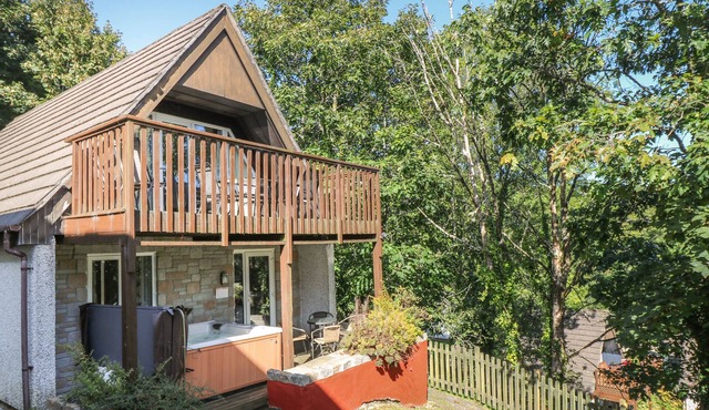 VALLEY LODGE 58, pet friendly, country holiday cottage in Callington