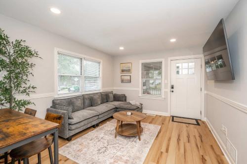 Valley Ridge Retreat - For 8