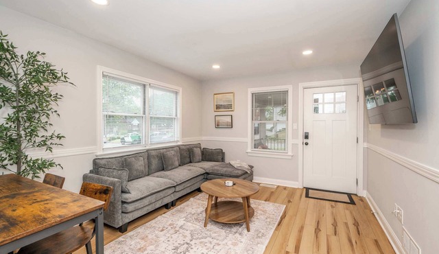 Valley Ridge Retreat - For 8