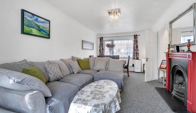 Valley Rise | By My Getaways | Free Parking