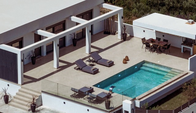 Valley View 2 Bedroom Villa with Private Pool