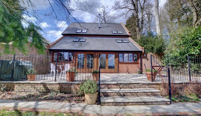 Valley View Barn - Three Bedroom House, Sleeps 6