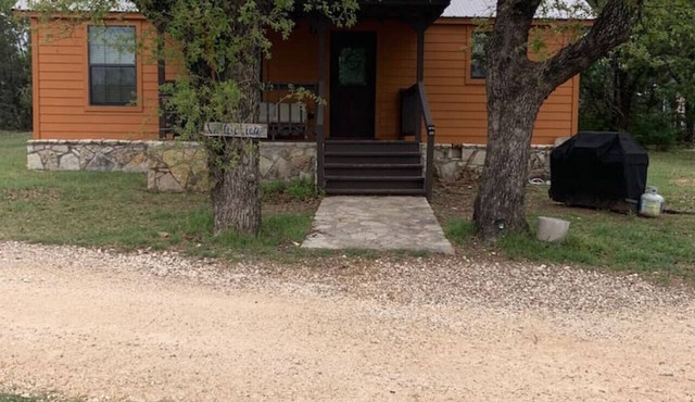 Valley View Cabin at Brazos House Retreat