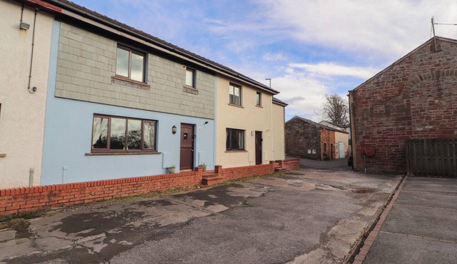 VALLEY VIEW, pet friendly in Cleator Moor