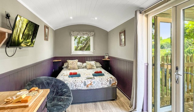 Valley View Retreat Shepherd’s Hut, near North Molton