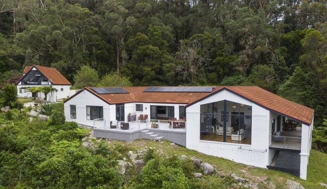 Valley View Studio - Beautifully newly renovated studio