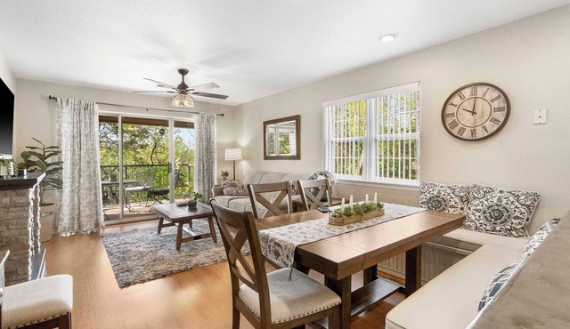 Valley View Treehouse | Holiday Hills Branson | Golf Resort | Outdoor Pools