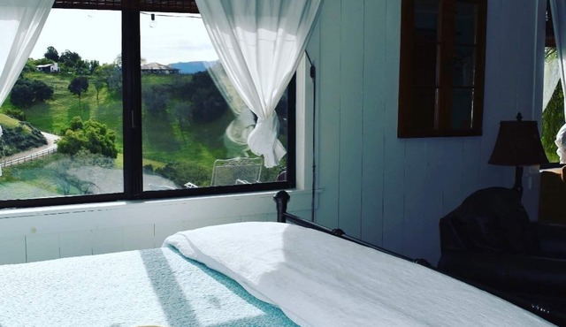 Valley views and perfect location!