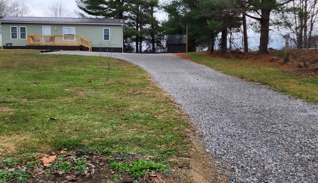 VALLEY VISTA 3-bedroom 2-bath house in Lucasville