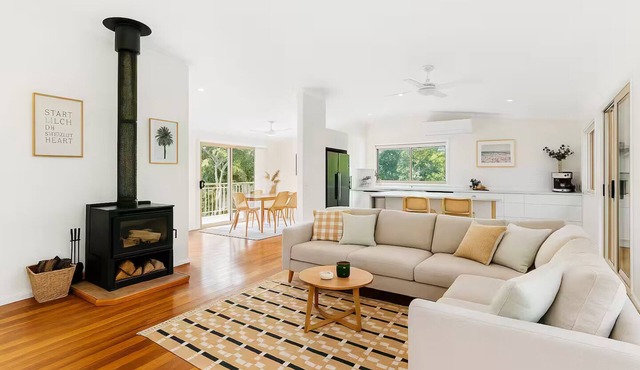 Valley Vista Upper House – Treetop Retreat