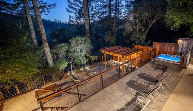 Valley Vista + Private Studio: Hot Tub + Tastings