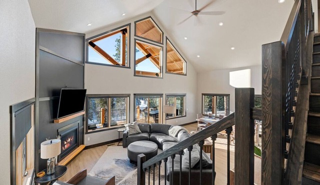 Valley Vista Retreat - New 5BR Cabin