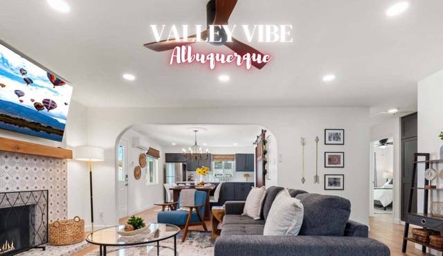 ValleyVibe: Modern Comfort in North Valley - an Irvie Home