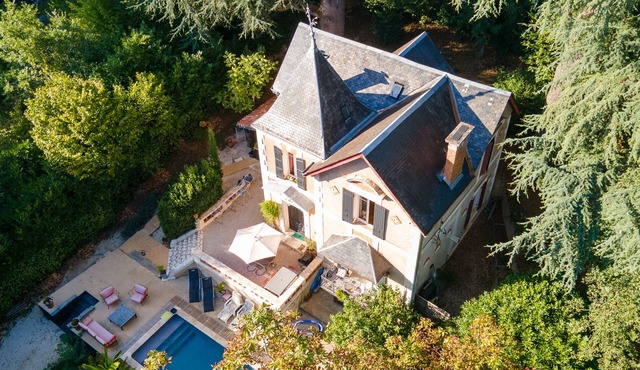 Vallombreuse Chambre de Charme Avec Salle D'eau vue sur Parc Dans Villa 1920