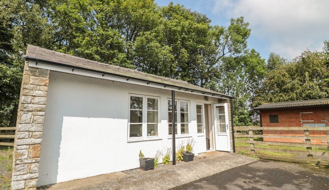 VALLUM KIOSK, pet friendly, character holiday cottage in Haltwhistle