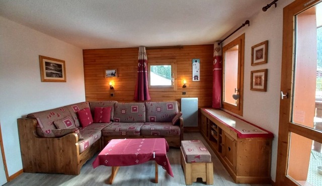 VALMOREL apartment 5 pers, res. Lauzière Dessus, superb view, covered parking