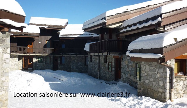Valmorel apartment (4 people 30 m2) back to the skis .Terrace with porch.