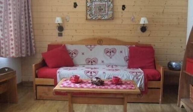 Valmorel, ideal location, skiing at the foot of the terrace, nice decor