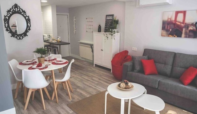 VALTOUR New apartment Downtown+Wifi+A/C+Terrace
