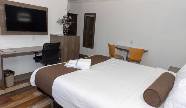 Value Inn Bellflower