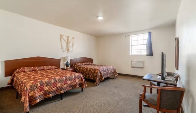 Value Stay close to Downtown Brownsville Attractions - 4 Relaxing Rooms