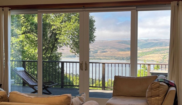 Van der Ryn Ridge House: Beautiful Home, Gorgeous Nature, Breathtaking View