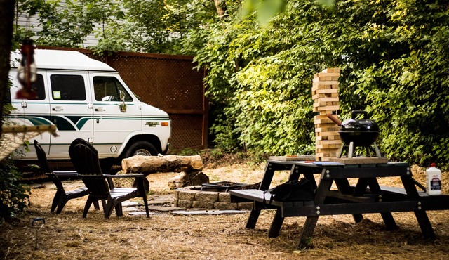 Van Glamping - AC, Heat and Power!