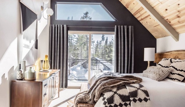 Van Norden Lodge: Serene Lakes + Hot tub & Sauna