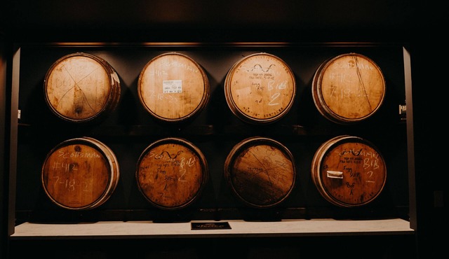 Van Winkle's Secret/Speakeasy (Hidden Room)