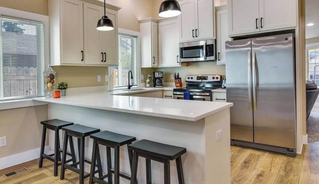 Vancouver Vacation Rental ~ 8 Mi to Columbia River